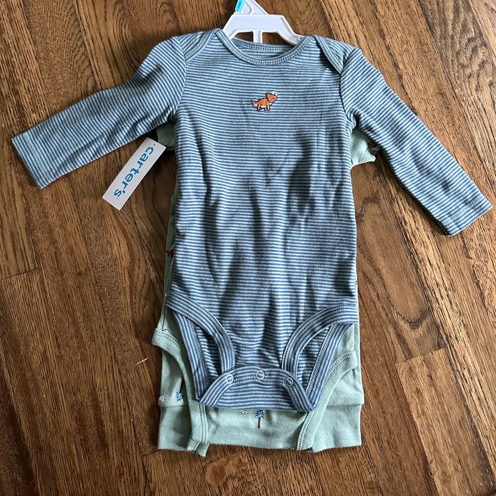 NWT Carters 3-piece set, dinosaurs